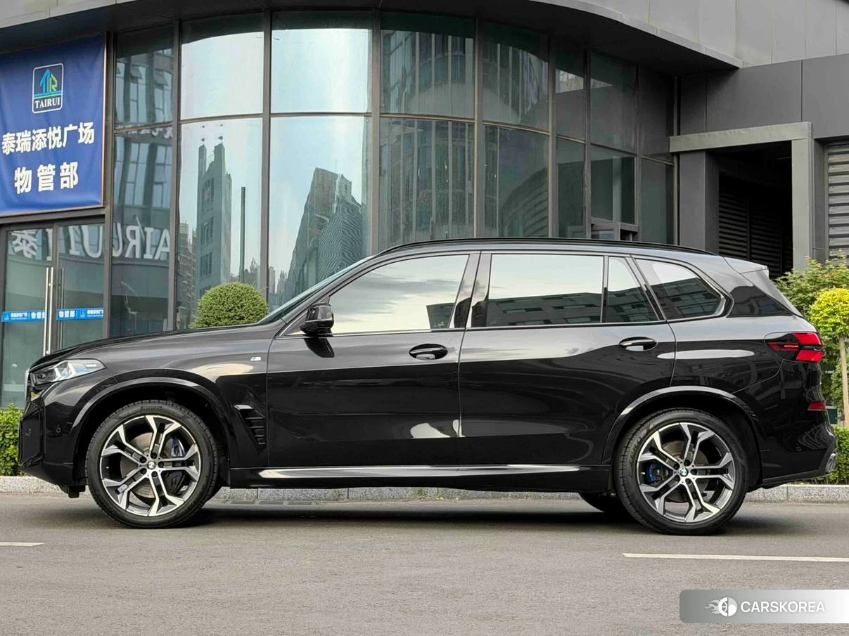 BMW X5 2023 Черный из Китая, фото 6