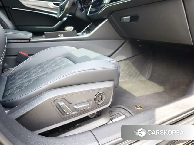 Audi A6L id 4265934 из Китая 22