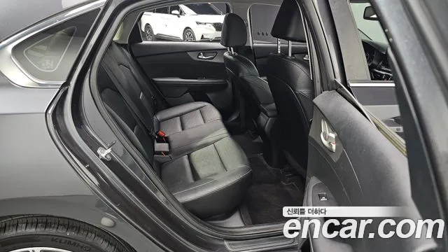 Kia Come New K3 id 2565462 из Кореи 13