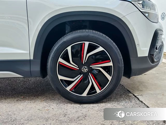 Volkswagen Tuyue 2024 Белый из Китая, фото 3