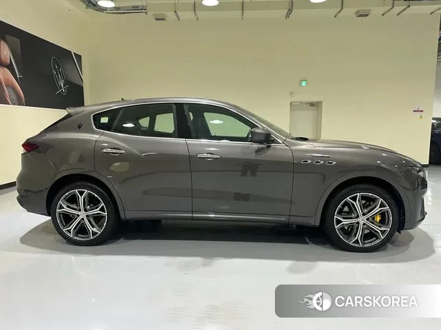 Maserati Levante id 3359811 из Кореи 12