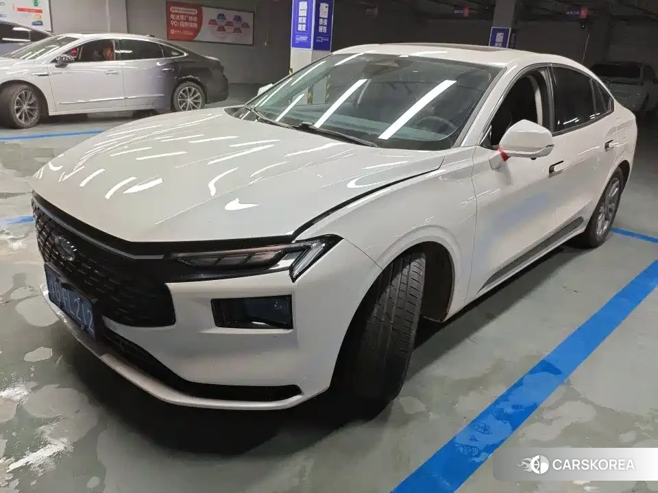Ford Mondeo 2024 Белый из Китая, фото 3