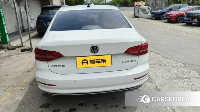 Volkswagen Lavida 2021 Белый из Китая, фото 3