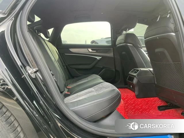Audi A6L id 3882583 из Китая 9