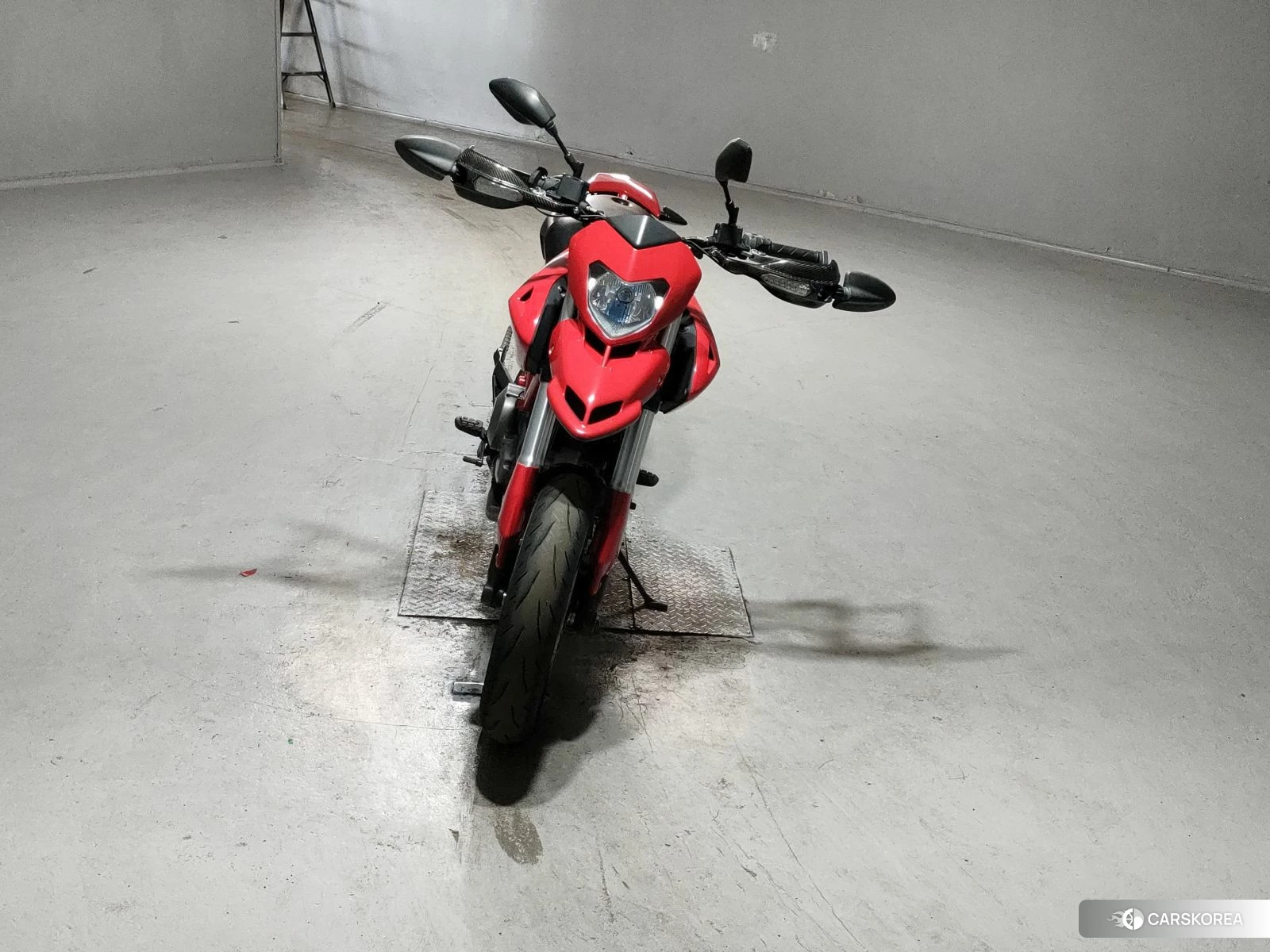 Проданный Ducati HYPERMOTARD 796 2010 из Японии, фото 2