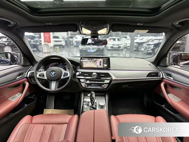 BMW 5 series 2022 Черный из Китая, фото 3