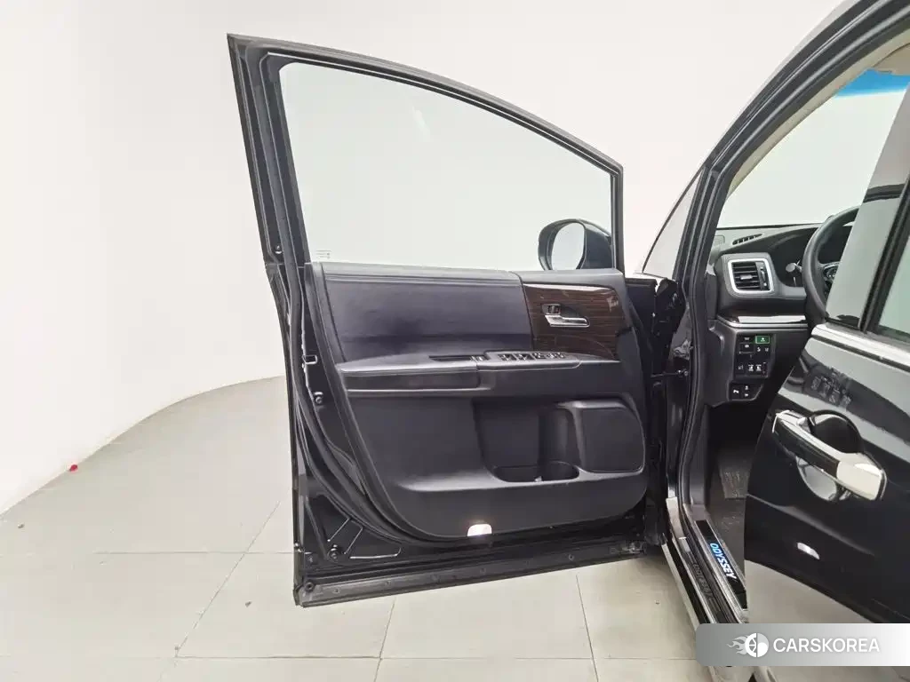 Honda Odyssey id 4686233 из Китая 17
