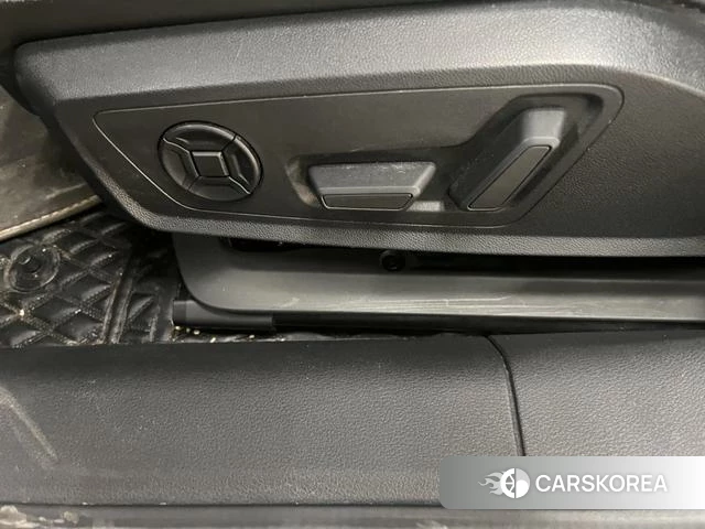 Audi A6L id 4391989 из Китая 8