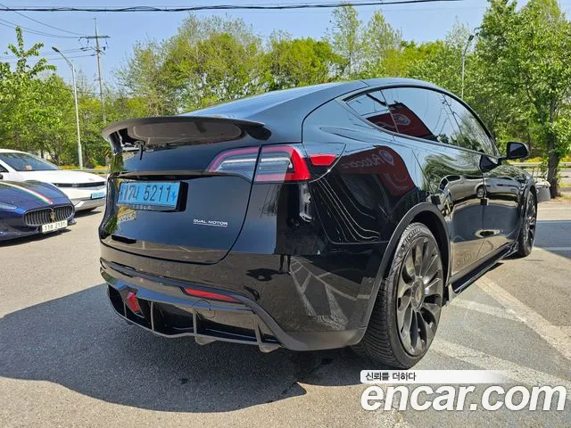 Tesla Model Y id 2672934 из Кореи 8