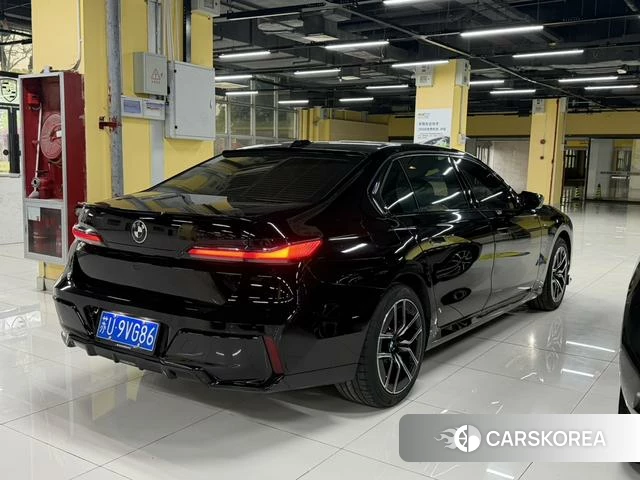 BMW 7 series 2024 Черный из Китая, фото 3