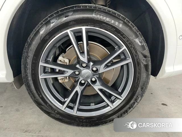 Audi Q5L id 4238265 из Китая 12