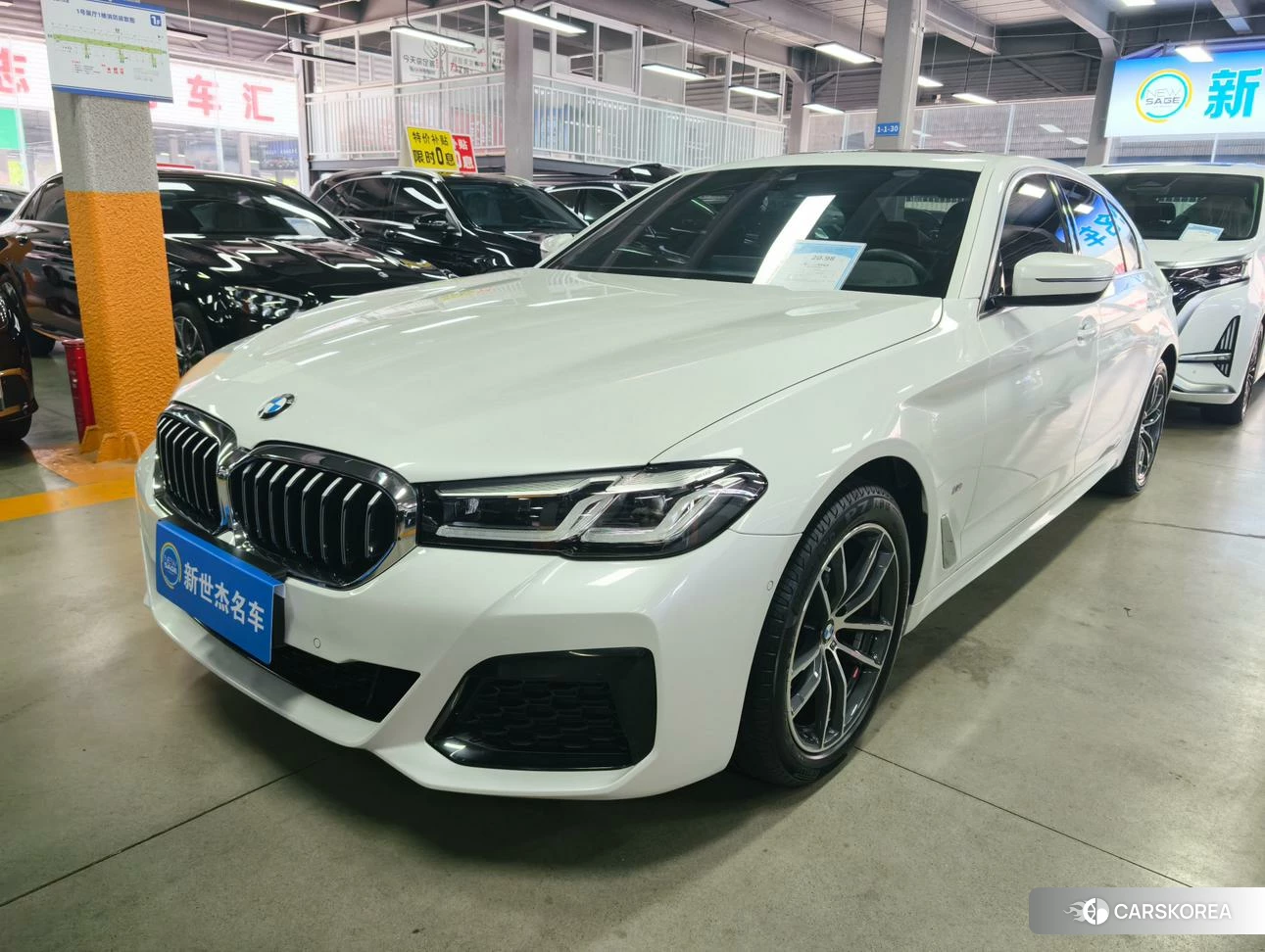 BMW 5 series 2021 Белый из Китая, фото 5