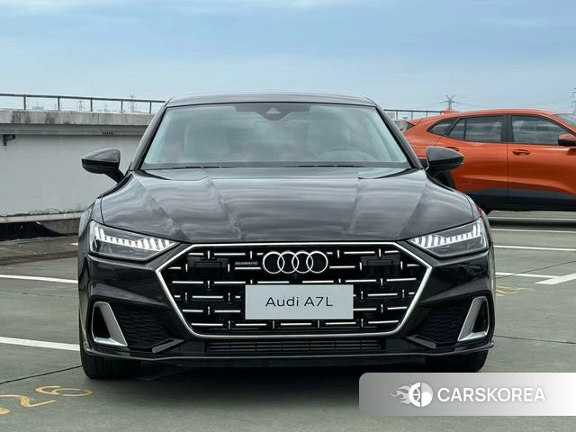 Audi A7L 2026 Черный из Китая, фото 3