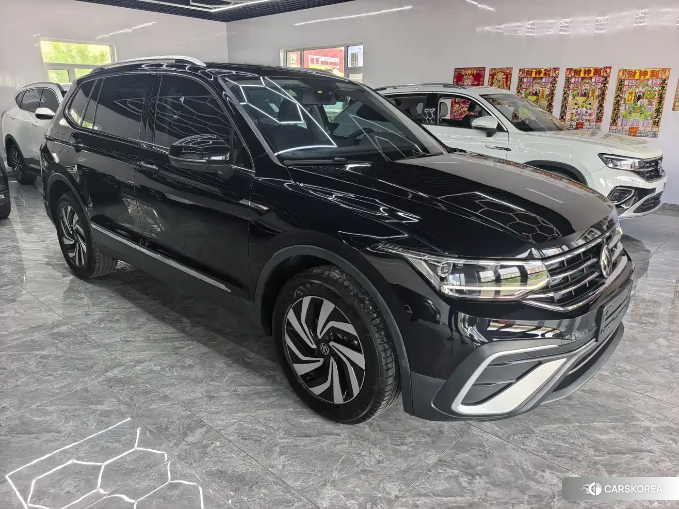 Volkswagen Tiguan L id 4547434 из Китая 15