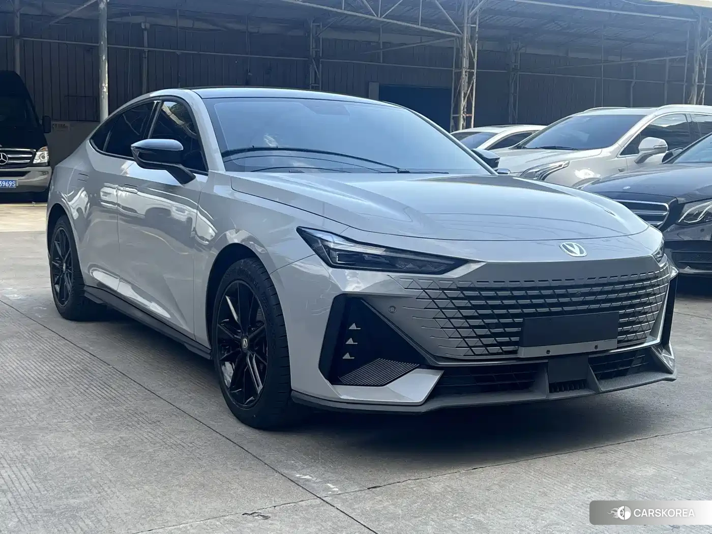 Chang'an Changan UNI-V id 4539120 из Китая 18