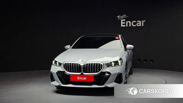 BMW 5 Series (G60) id 4194057 из Кореи 13