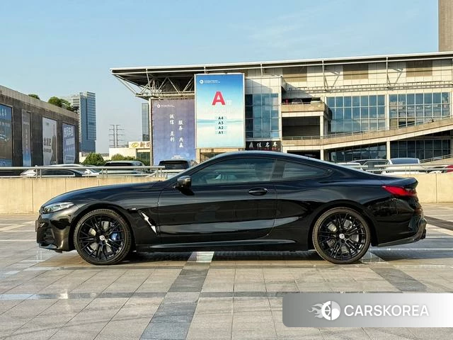 BMW 8 series 2024 Темно-серый из Китая, фото 3