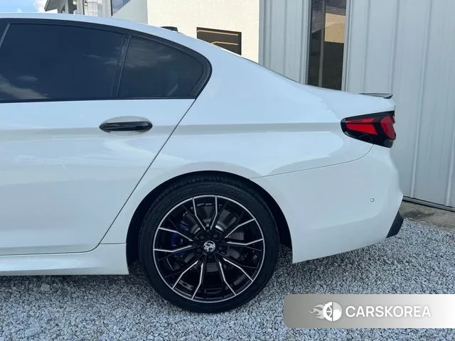 BMW 5 Series (G30) 2018 Белый из Кореи, фото 6