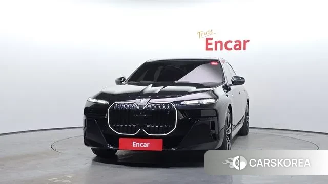 BMW i7 (G70) id 3599974 из Кореи 13