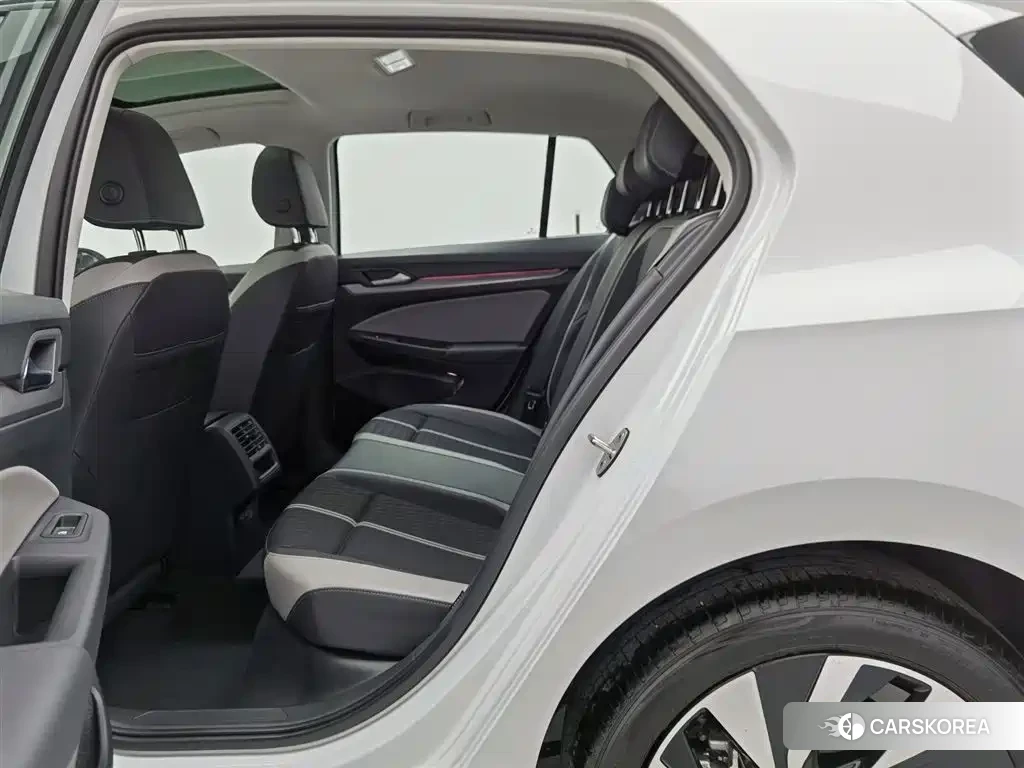 Volkswagen Golf id 4628422 из Китая 17