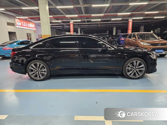 Audi A6L id 4239994 из Китая 18