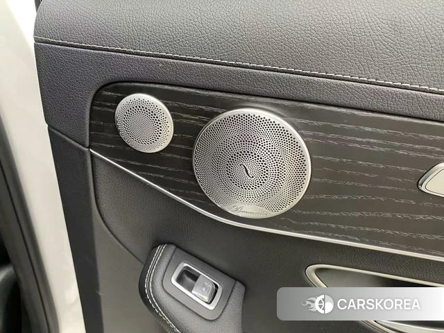 Mercedes-Benz Class C 2021 Белый из Китая, фото 4