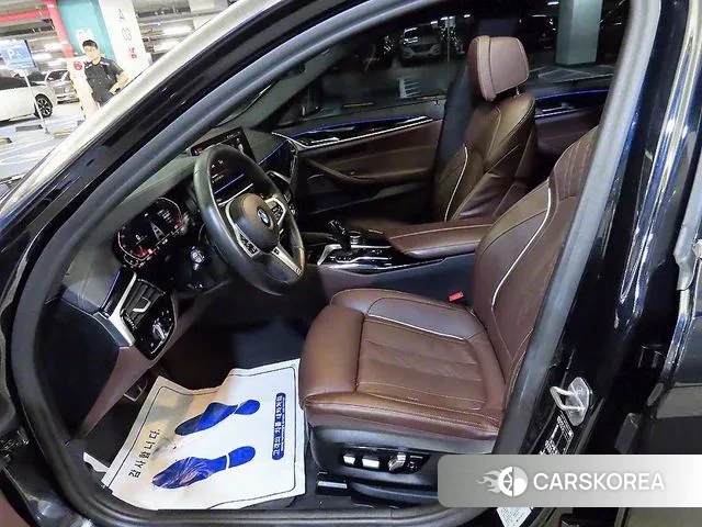 BMW 5 Series (G30) id 2939554 из Кореи 13