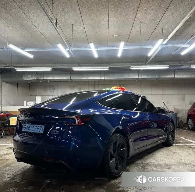 Tesla Model 3 2024 Синий из Кореи, фото 3
