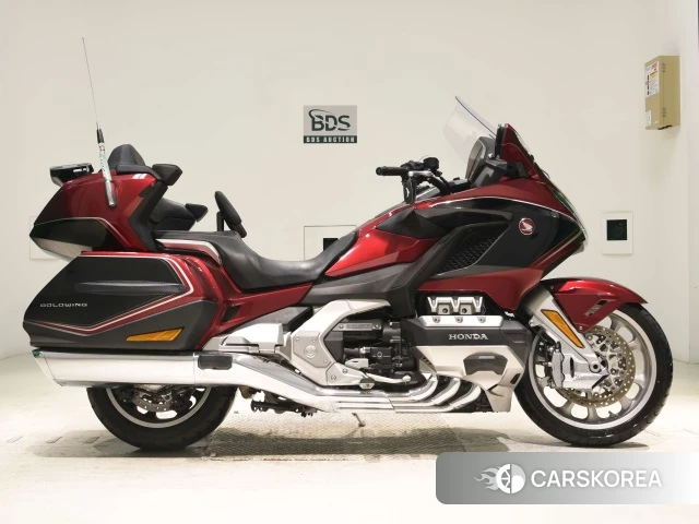 Проданный Honda GL1800 TOUR DCT 2018 из Японии, фото 3