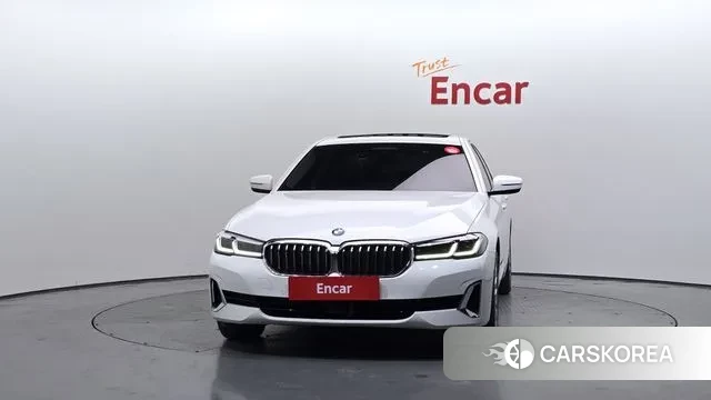 BMW 5 Series (G30) id 3438718 из Кореи 13