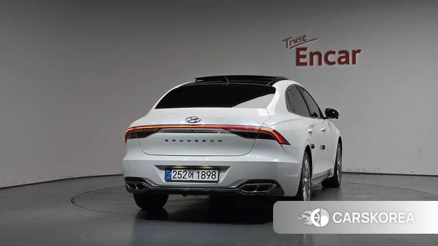 Hyundai The New Grandeur IG id 4309890 из Кореи 23