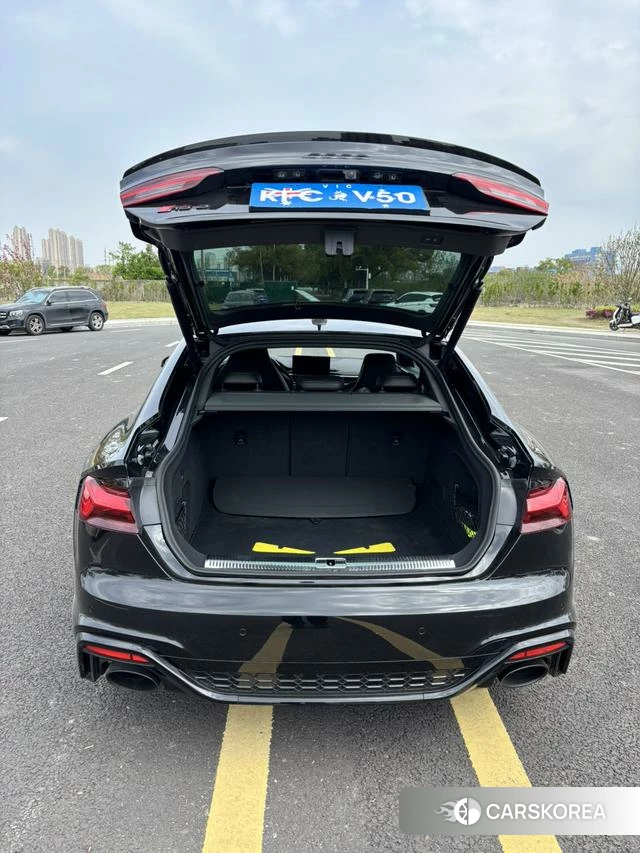 Audi RS 5 id 4240742 из Китая 8