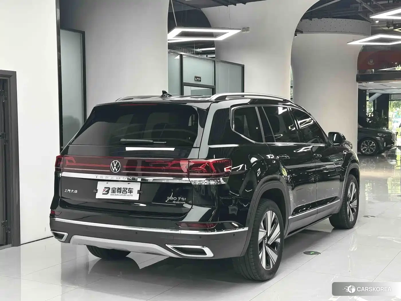 Volkswagen Touareg id 4583772 из Китая 10