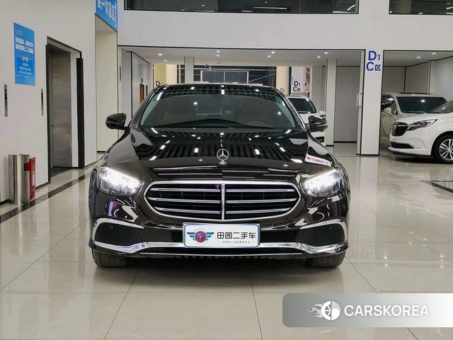 Mercedes-Benz E-class PHEV 2023 Коричневый из Китая, фото 4