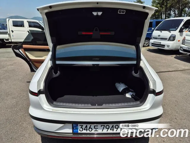 Hyundai Grandeur Hybrid (GN7) id 2701547 из Кореи 13