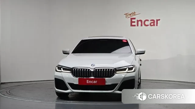 BMW 5 Series (G30) id 3560868 из Кореи 13