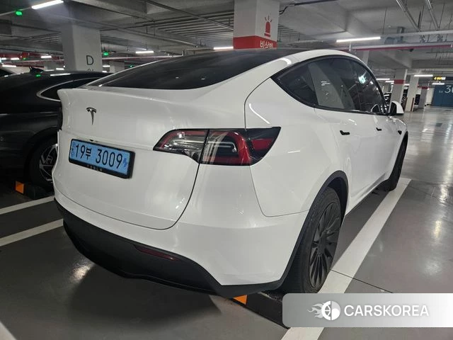Tesla Model Y 2023 Белый из Кореи, фото 5