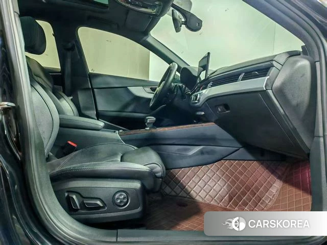 Audi A4L id 4359054 из Китая 10