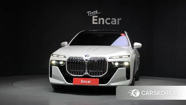 BMW 7 Series (G70) id 3921615 из Кореи 13