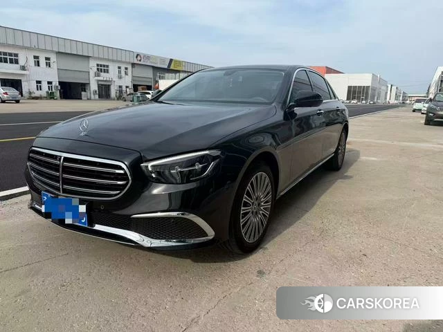 Mercedes-Benz E-class 2023 Черный из Китая, фото 3
