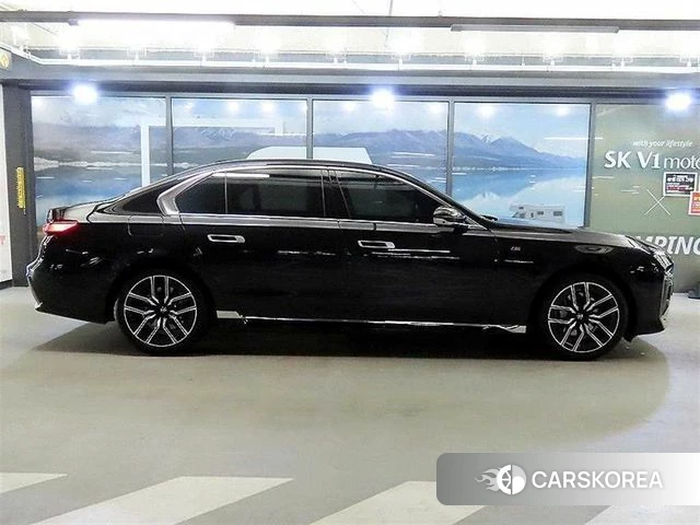 BMW 7 Series (G70) id 4302172 из Кореи 13