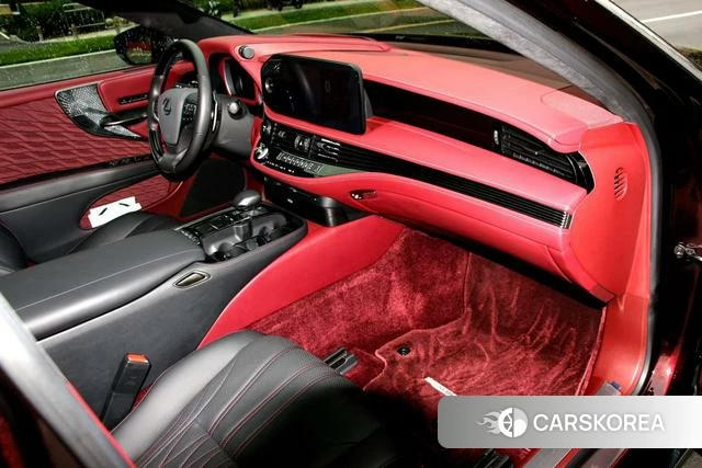 Lexus LS 2022 Красный из Китая, фото 3