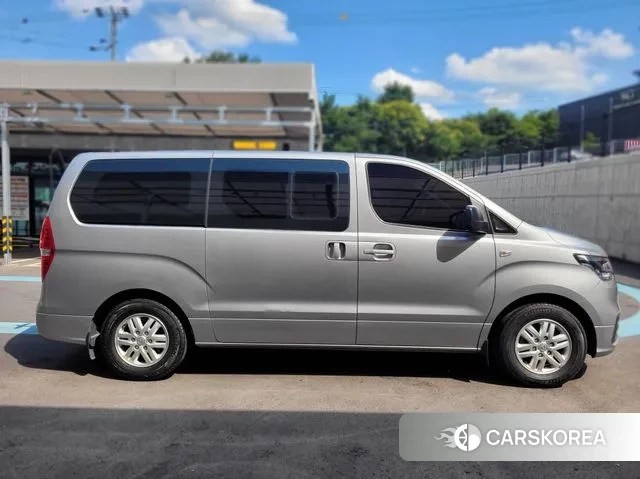 Hyundai The New Grand Starex id 3004458 из Кореи 13