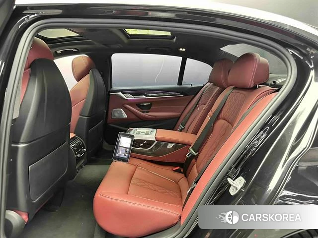 BMW 5 series 2021 Черный из Китая, фото 3
