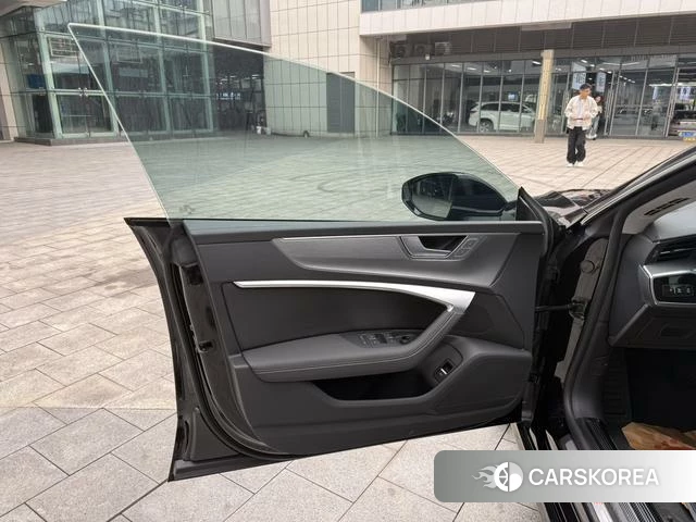 Audi A7L 2025 Черный из Китая, фото 5