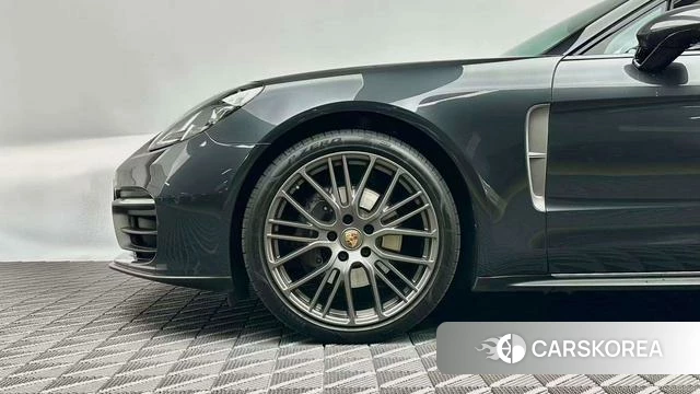 Porsche Panamera id 3919346 из Китая 10