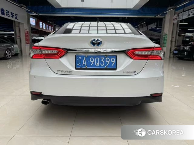 Toyota Camry 2022 Белый из Китая, фото 3