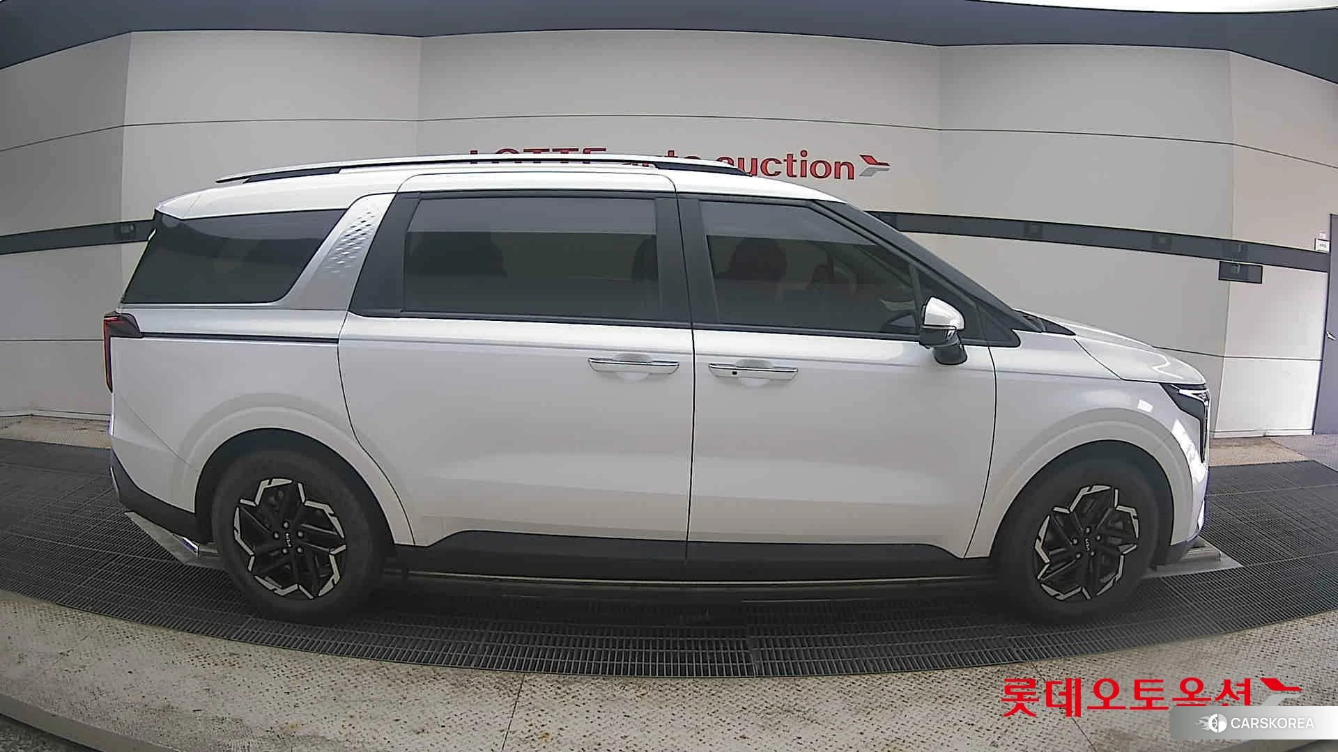 Kia Carnival id 4498436 из Кореи 23