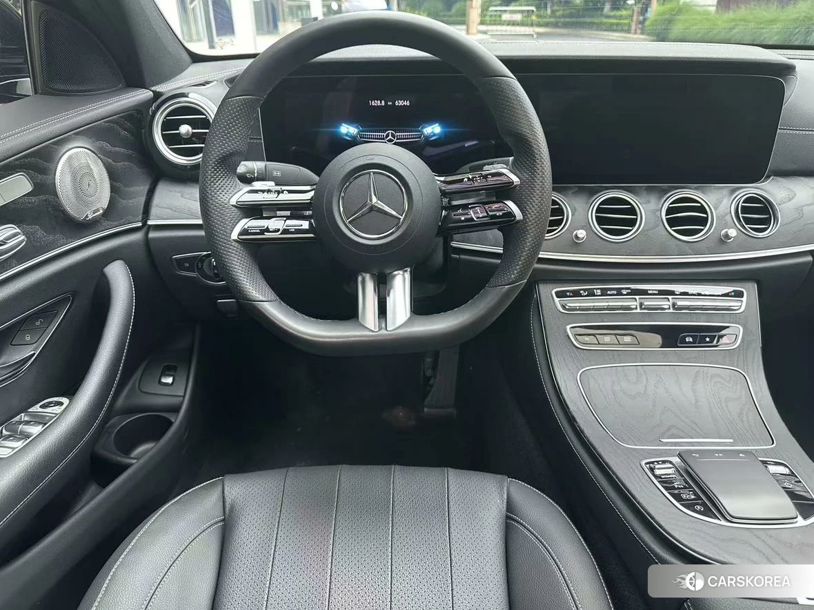 Mercedes-Benz E-class (imported) 2020 Красный из Китая, фото 6