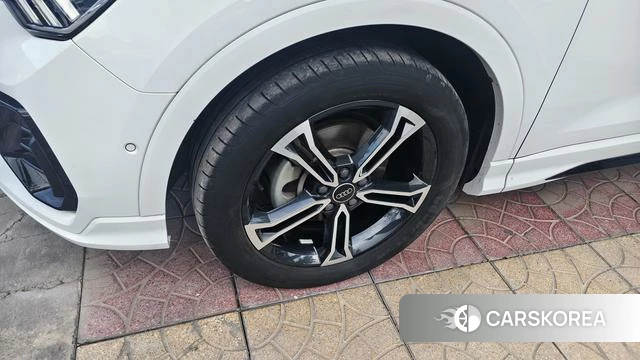 Audi Q3 2023 Белый из Китая, фото 4